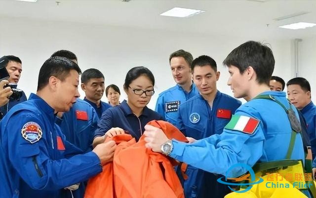 欧洲王牌火箭100%成功！APU无所谓，ESA：载人飞船，登月全面准备-11.jpg