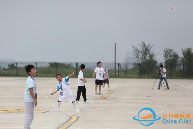 全国青少年航空航天模型教育竞赛活动陕西赛区选拔赛在西安举行-4.jpg