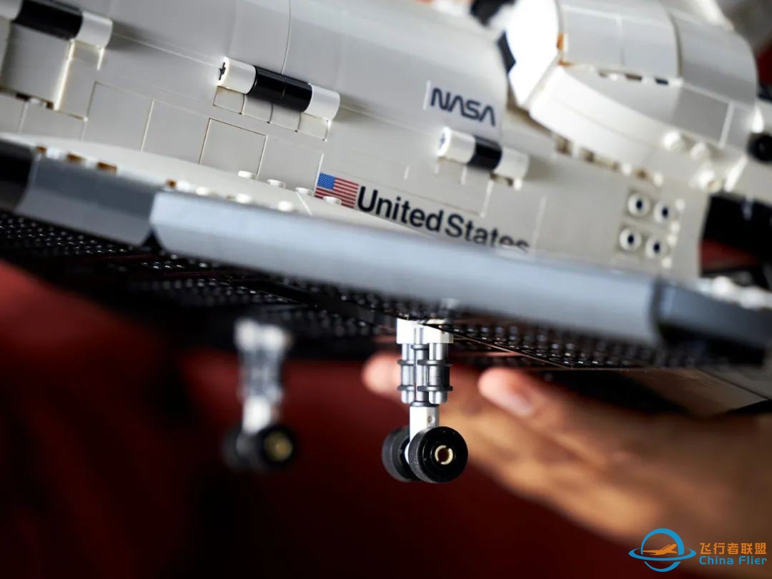 ​新品预定~ LEGO 10283  NASA Discovery 发现号 航天飞机w10.jpg