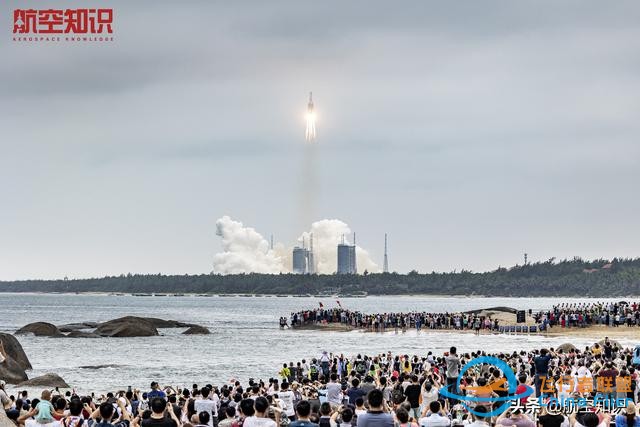 30年，为这一刻！中国空间站核心舱发射成功！现场超燃大图来了-1.jpg