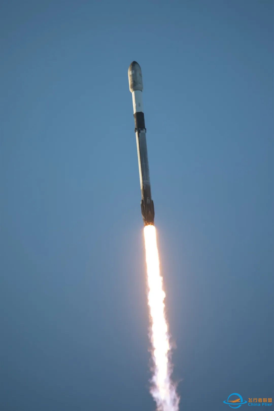 SpaceX首次发射升级版的星链V2 Mini卫星w3.jpg