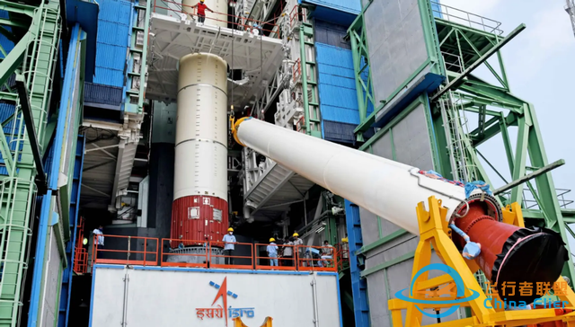 印度这设计独特，飞船直接放火箭顶端发射！首次载人延期2026年-4.jpg