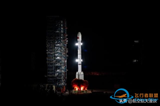 我国成功发射中星10R卫星，长征三号乙运载火箭再立新功-1.jpg